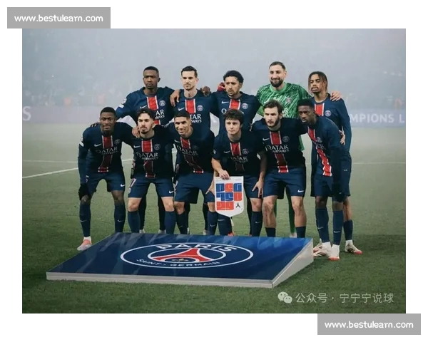 法甲赛场激战连连 巴黎圣日耳曼与马赛争夺榜首之位 法甲赛场激战连连 巴黎圣日耳曼与马赛争夺榜首之位